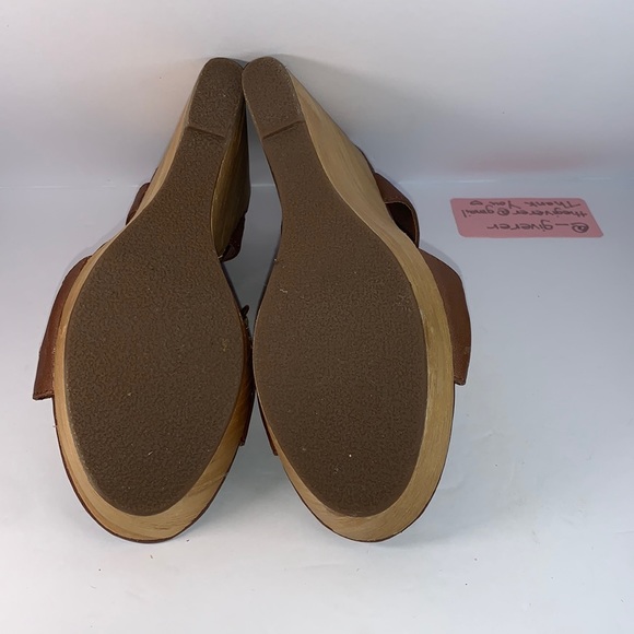 TUSCAAN 8.5 Steve Madden Cognac & Gold Wood Heel Wedge - Picture 10 of 16